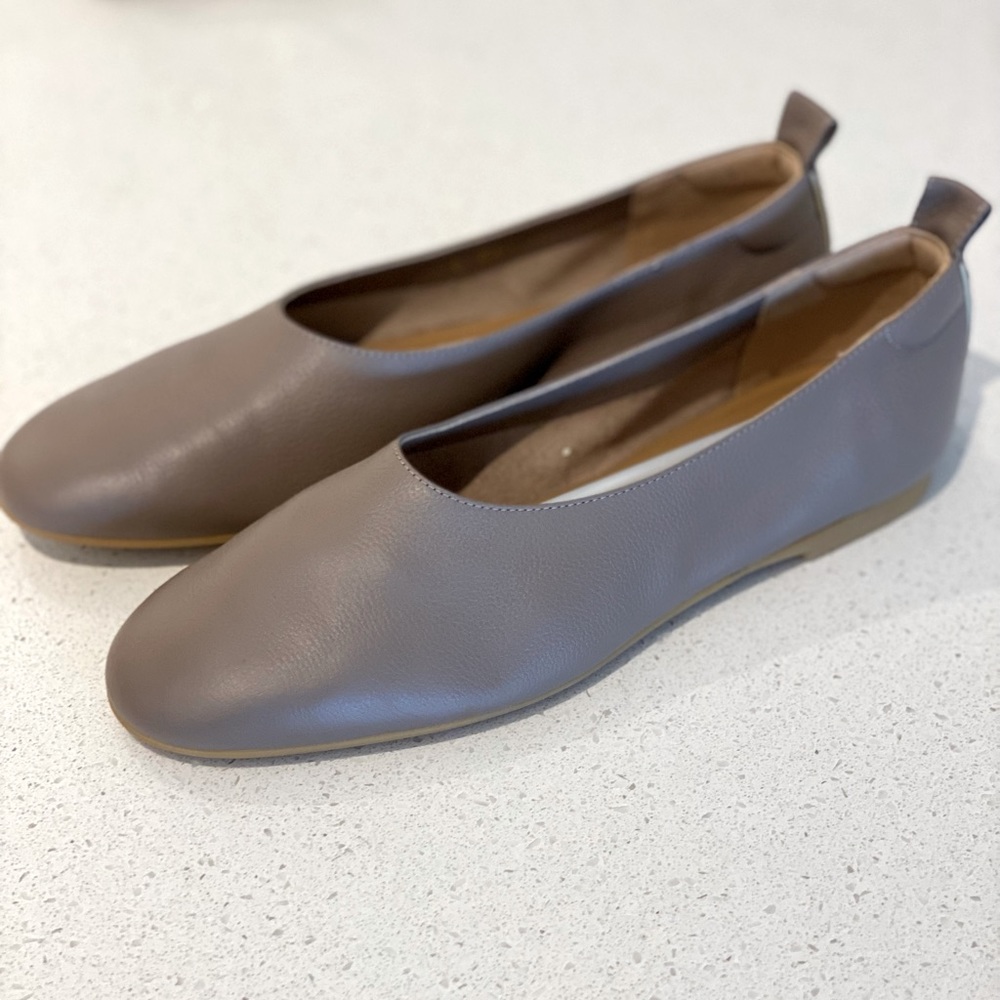 Everlane The Italian Leather Day Glove Flats